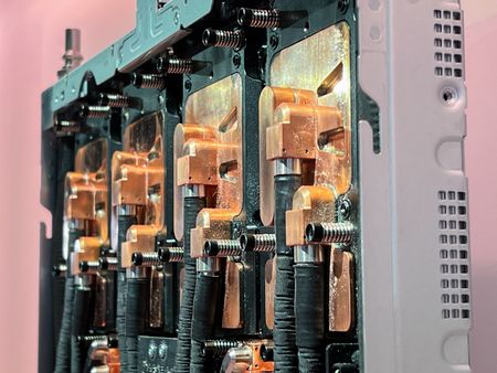 tagreuters.com2025binary_LYNXMPEL4409R-VIEWIMAGE