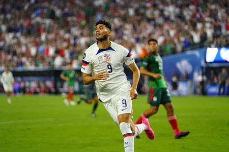 tagreuters.com2023binary_LYNXMPEJ5F03S-VIEWIMAGE