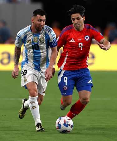 tagreuters.com2024binary_LYNXMPEK8E073-VIEWIMAGE