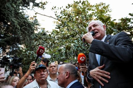 tagreuters.com2024binary_LYNXMPEK8A0DV-VIEWIMAGE