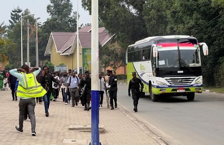 tagreuters.com2025binary_LYNXNPEL0Q0C9-VIEWIMAGE