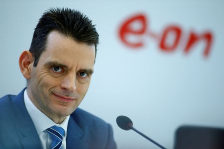 tagreuters.com2024binary_LYNXNPEK2C050-VIEWIMAGE