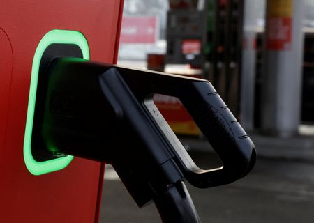 tagreuters.com2025binary_LYNXNPEL0R00E-VIEWIMAGE