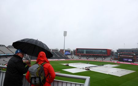 tagreuters.com2024binary_LYNXMPEK8E048-VIEWIMAGE