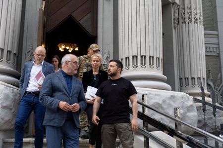 tagreuters.com2023binary_LYNXMPEJ510FL-VIEWIMAGE